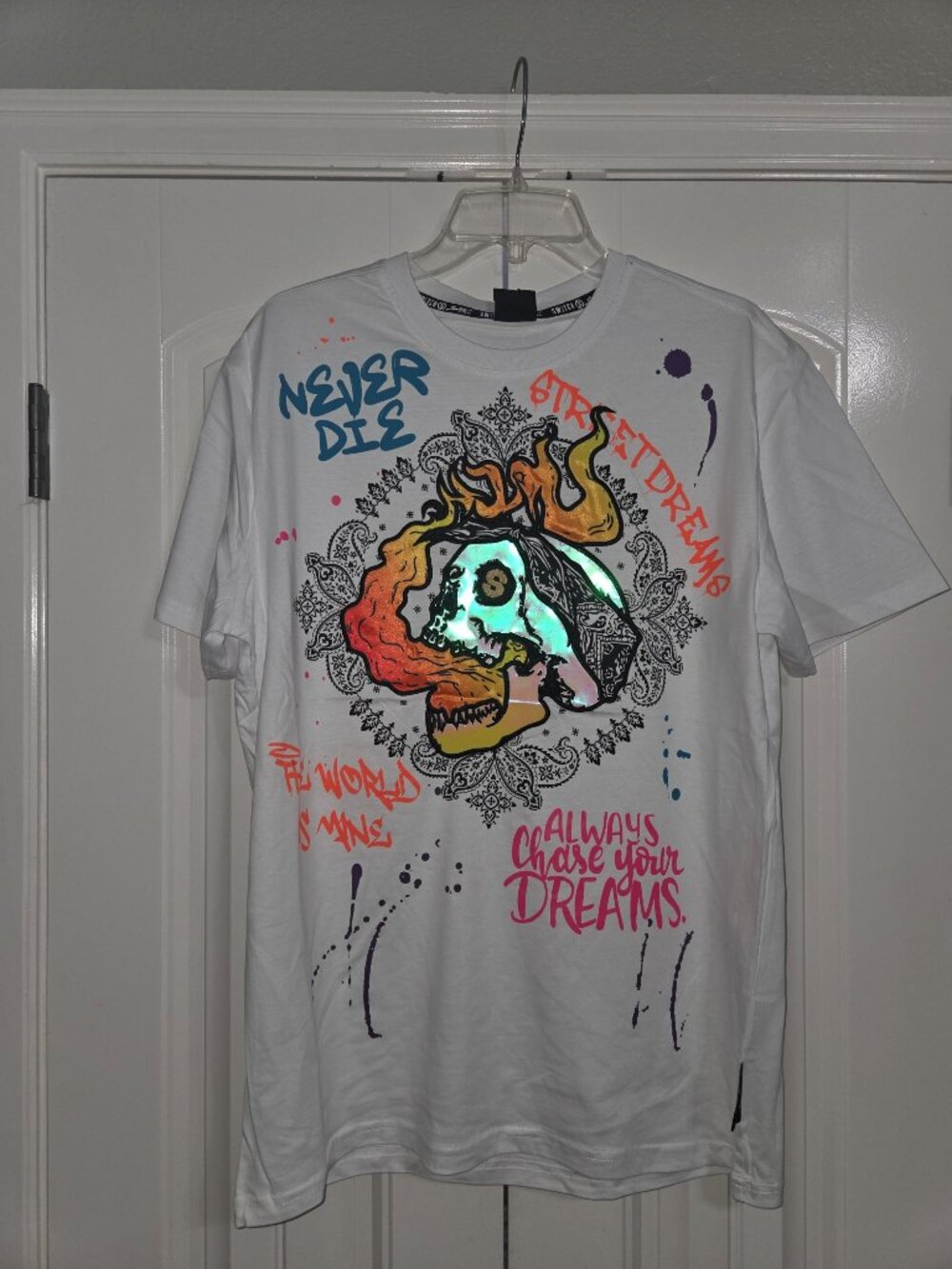 Switch Remarkable Skull Graphic Tee NWT Large